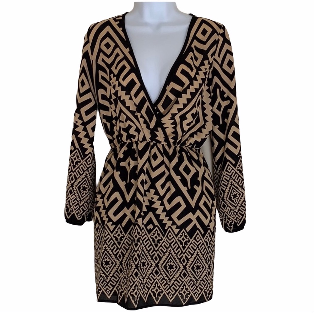 Tobi V-Neck Long Sleeve Dress Small